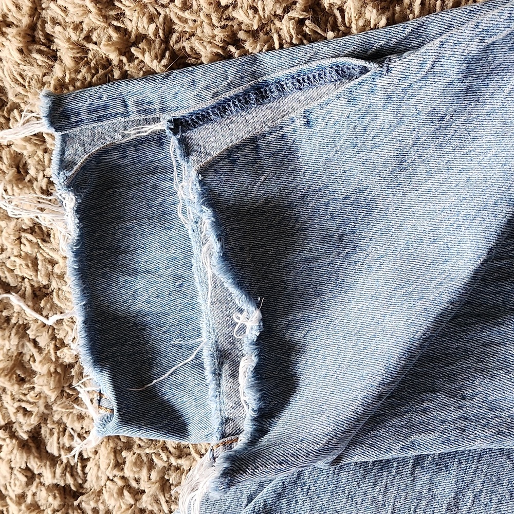 Abercrombie & Fitch ulta high rise straight distressed womans size 4 jeans - Picture 2 of 12